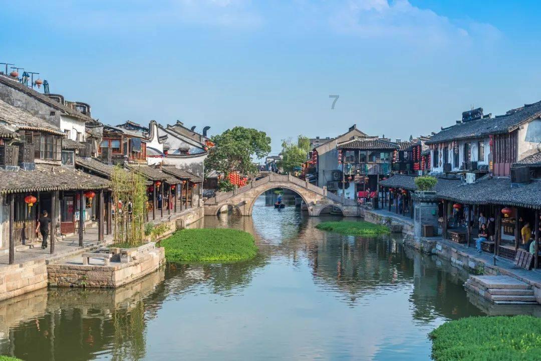 逃出诡异庄园